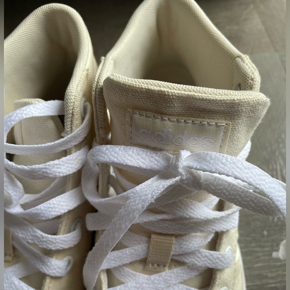 Adidas Canvas - Picture 12 of 16